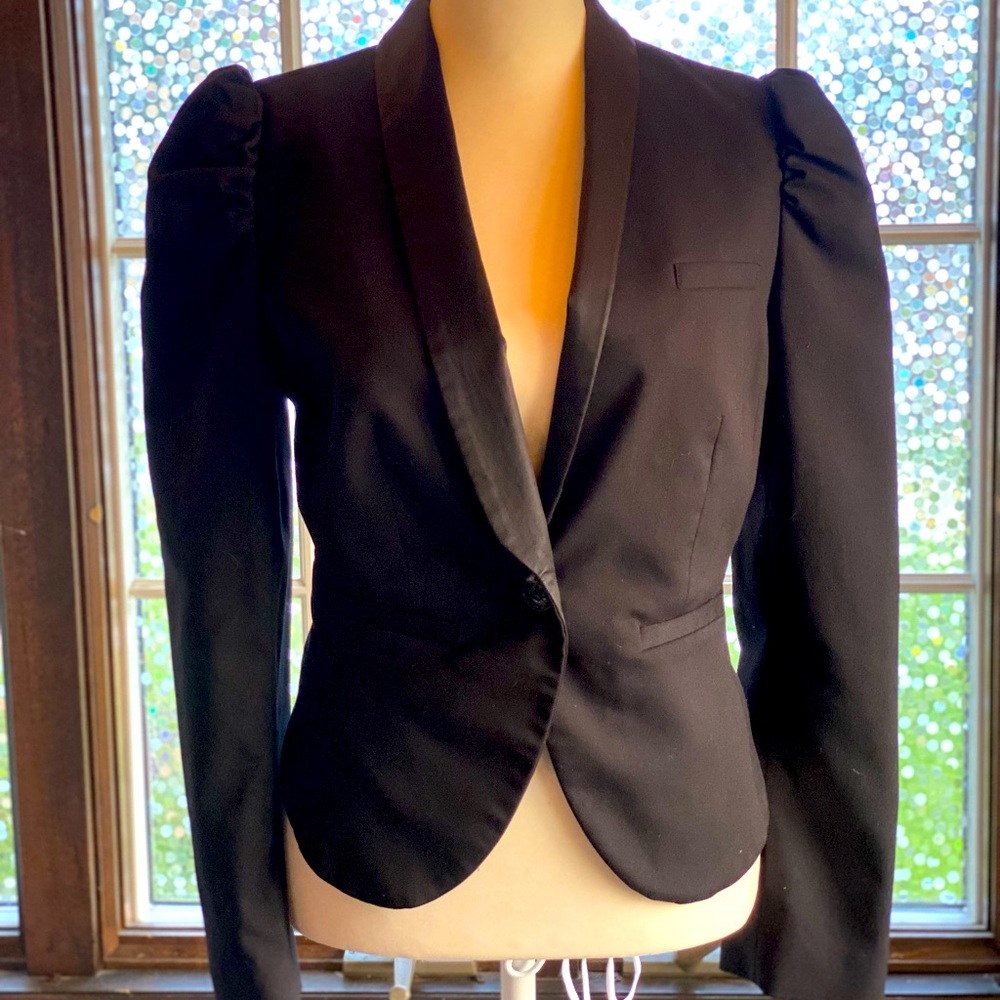 H&M black tuxedo blazer with Puff shoulder detail
